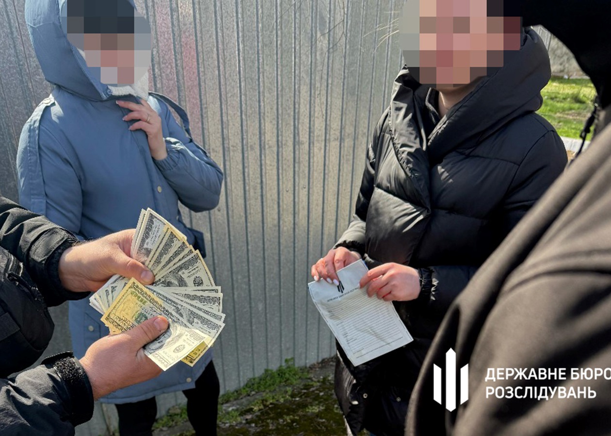 Прикордонниця організувала схему виїзду ухилянтів до Молдови
