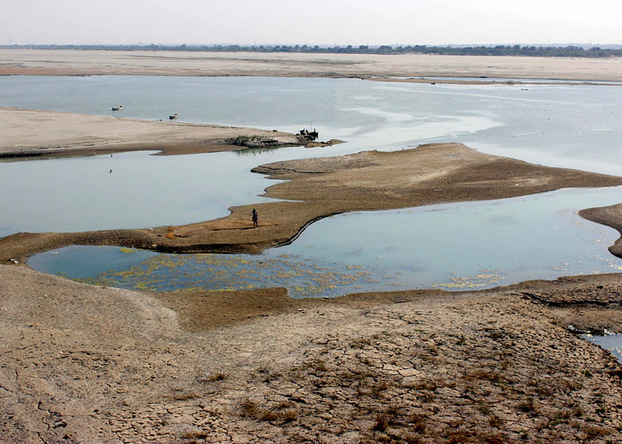 СюжетВійна за воду. Пакистан на межі повені або засухи