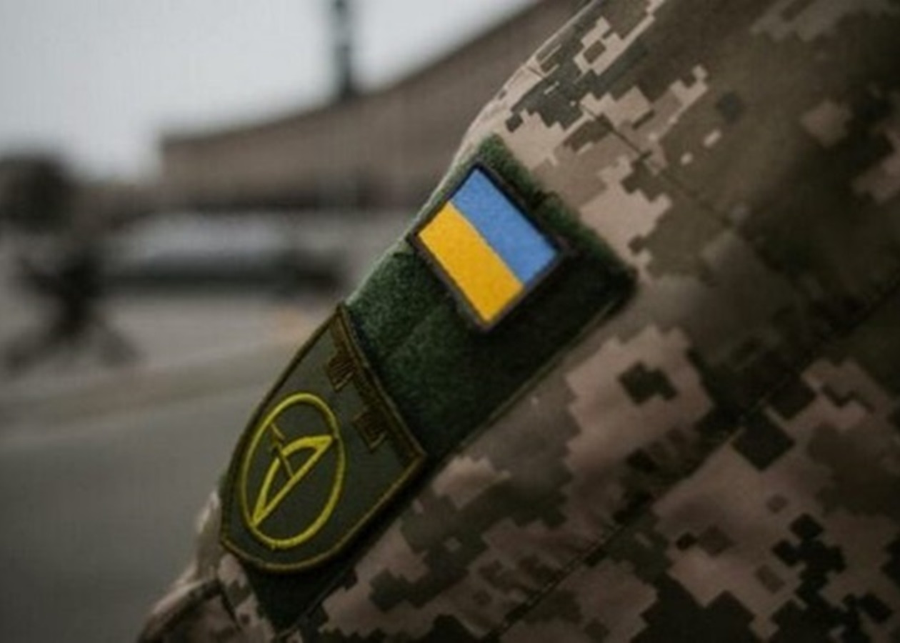 У ТЦК Харкова чоловік покінчив життя самогубством, вистрибнувши з вікна