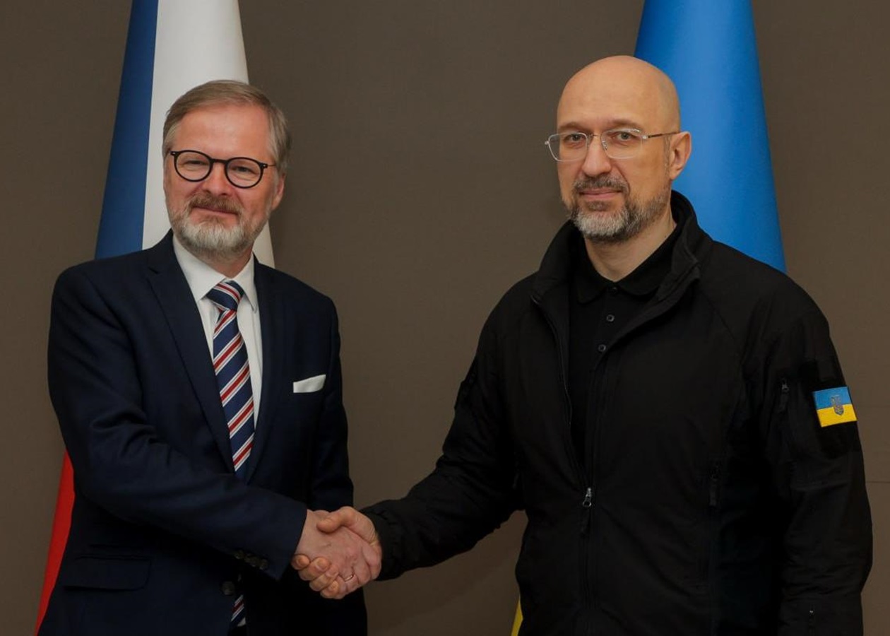 Шмигаль зустрівся з прем'єром Чехії в Ужгороді