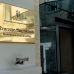 РекламаДитинство своїх дітей потрібно бачити на власні очі