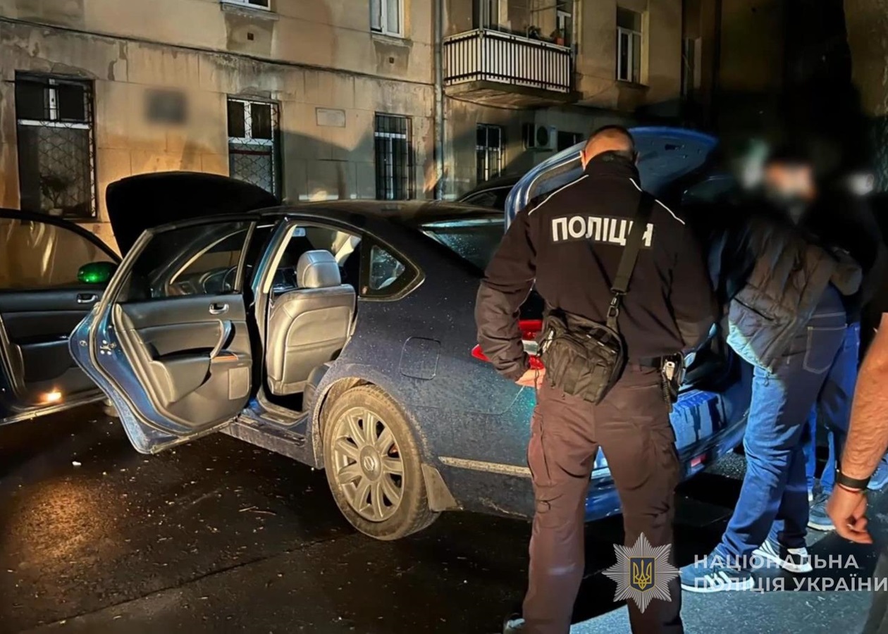 У центрі Одеси водій вистрілив у пішохода