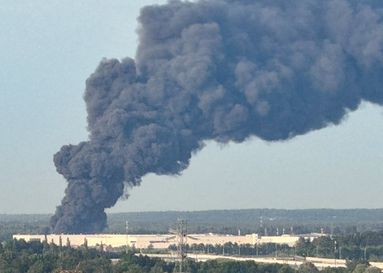 Під Москвою згорів великий склад пального