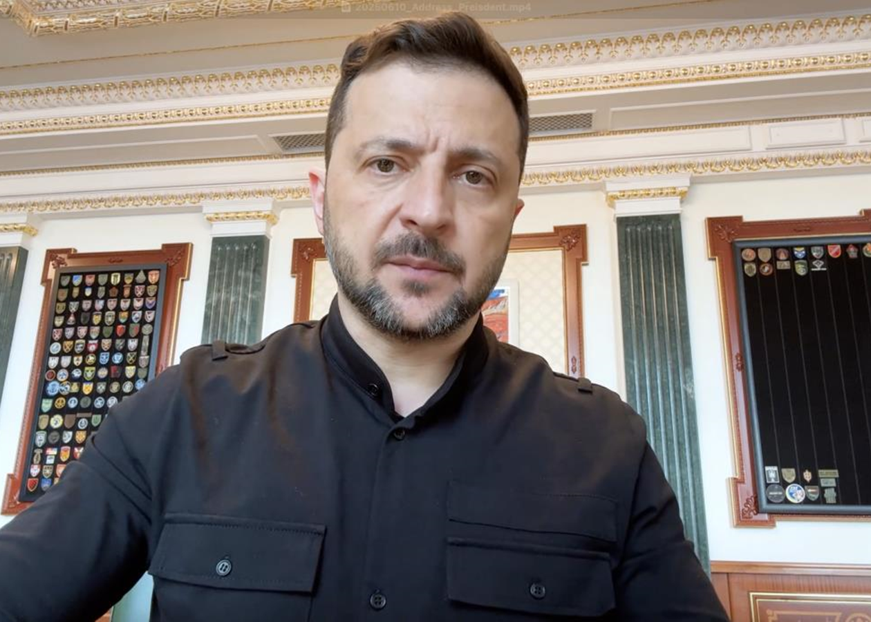 Зеленський про РФ: біснуваті з "шахедами" і червоною кнопкою