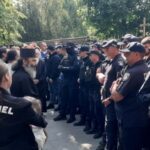 У Чернівцях сталася масштабна сутичка між вірянами УПЦ МП та ПЦУ