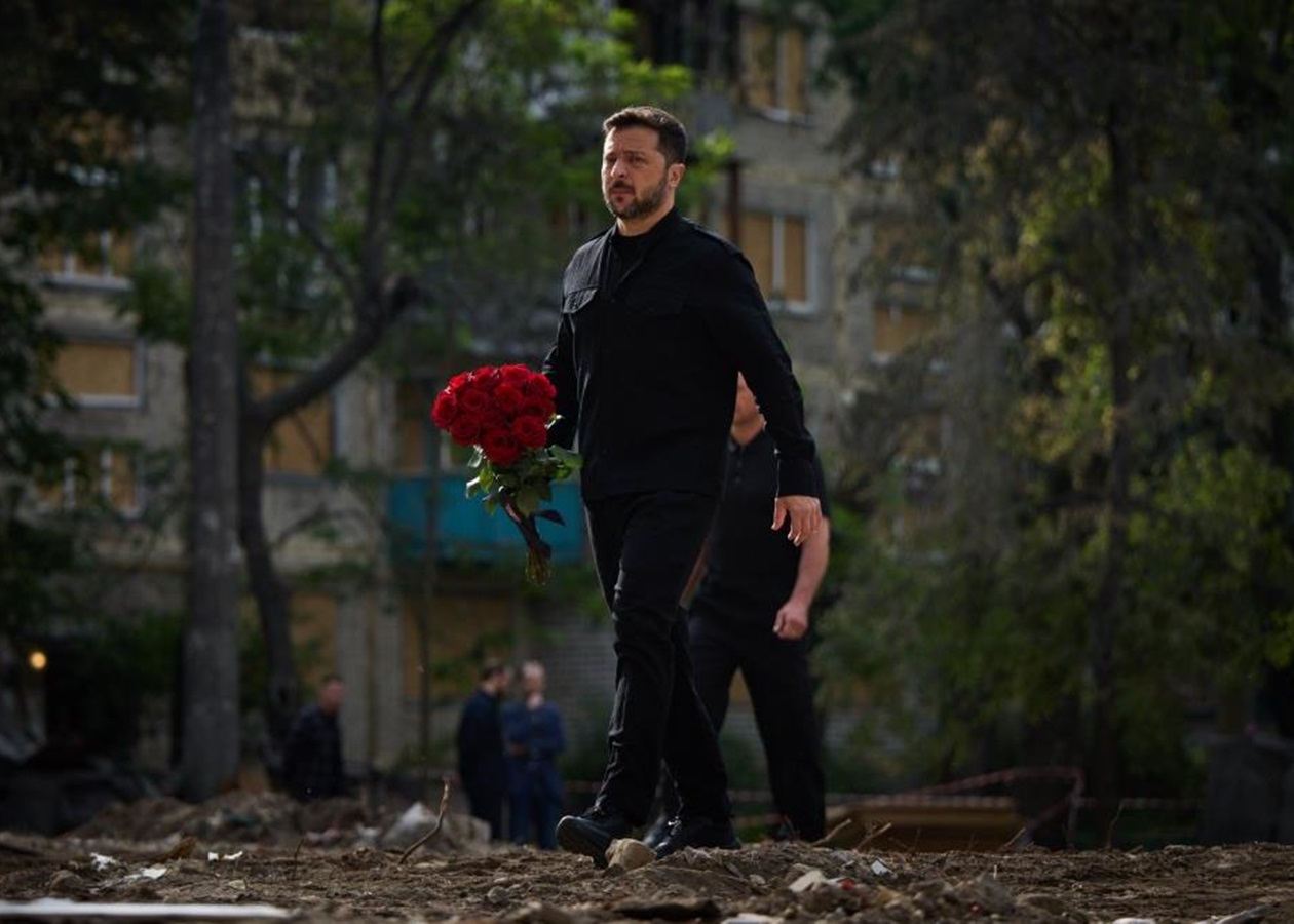 Атака на Київ: Зеленський вшанував пам'ять жертв