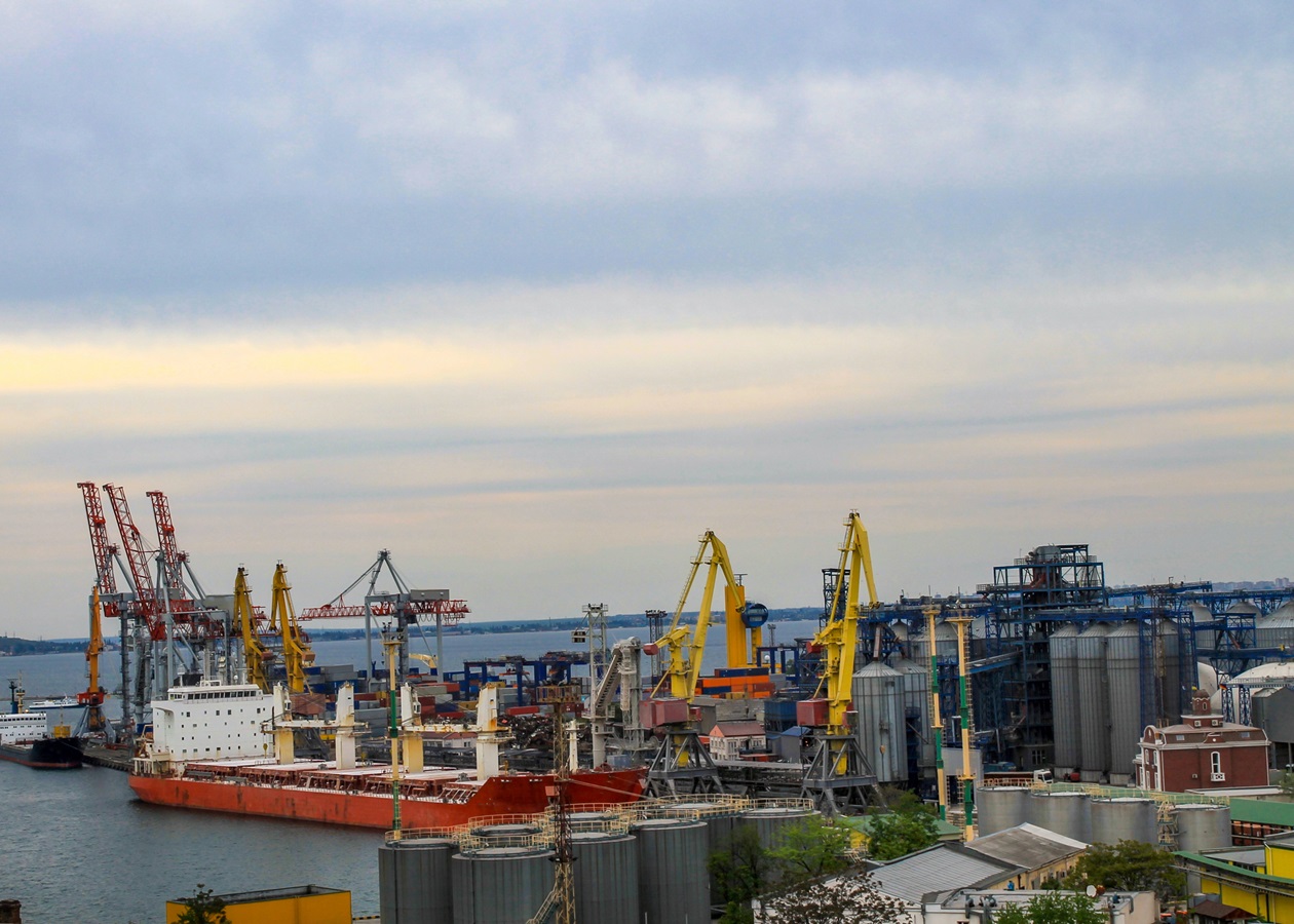 Українські морпорти обробили 40 млн тонн вантажів з початку року