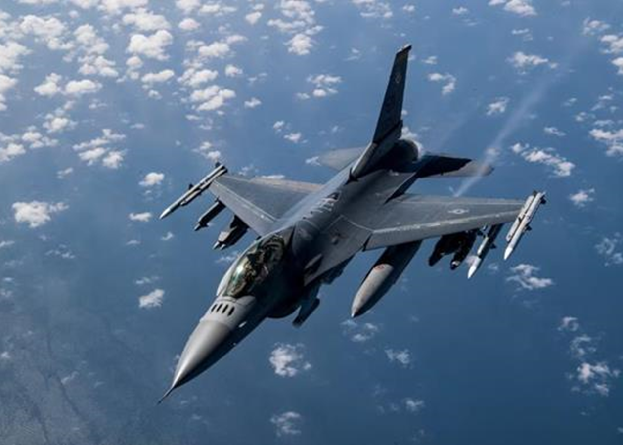 Льотчик F-16 загинув під час нічної атаки