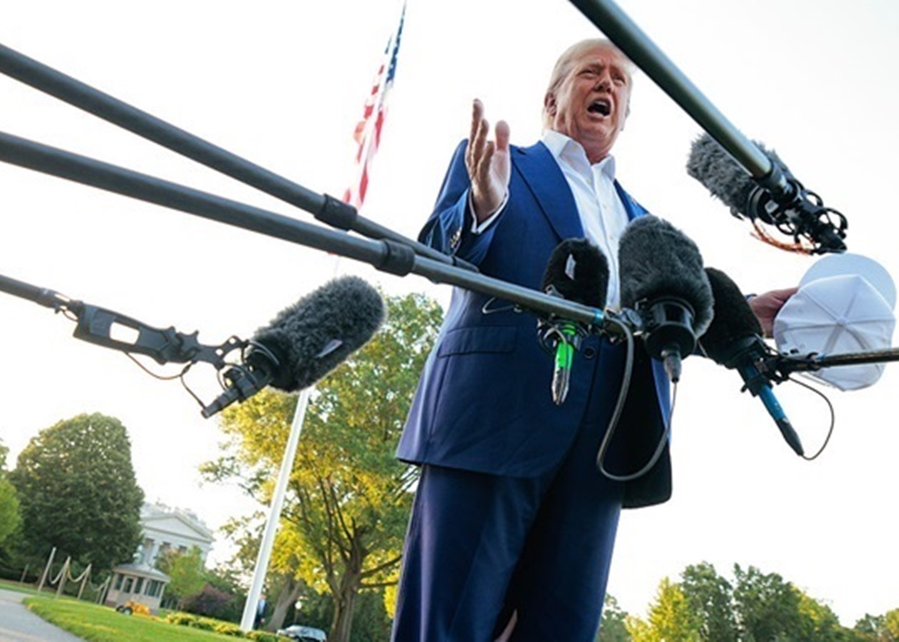 Трамп може підписати закон про 500% мита для країн, що торгують з РФ