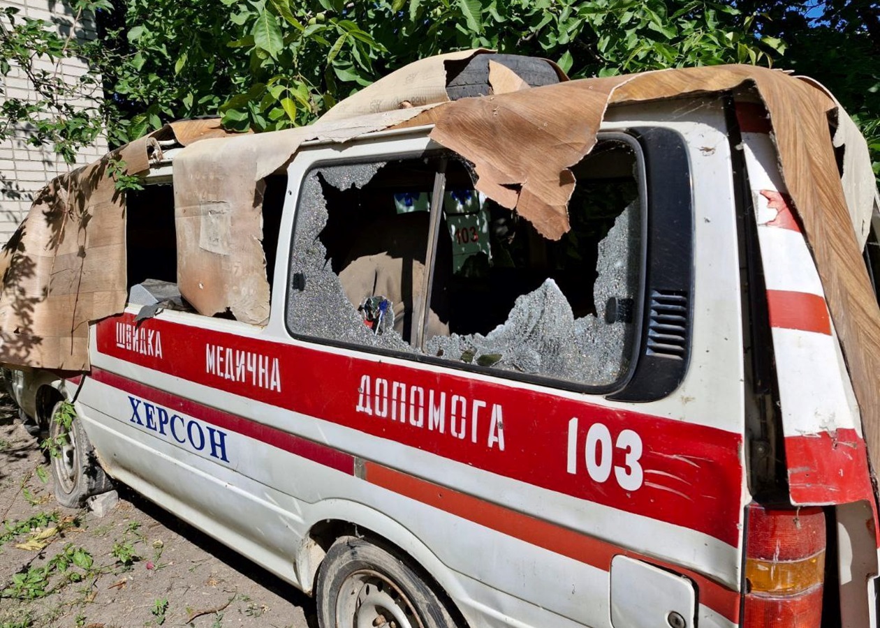 Росіяни обстріляли лікарню в Херсоні