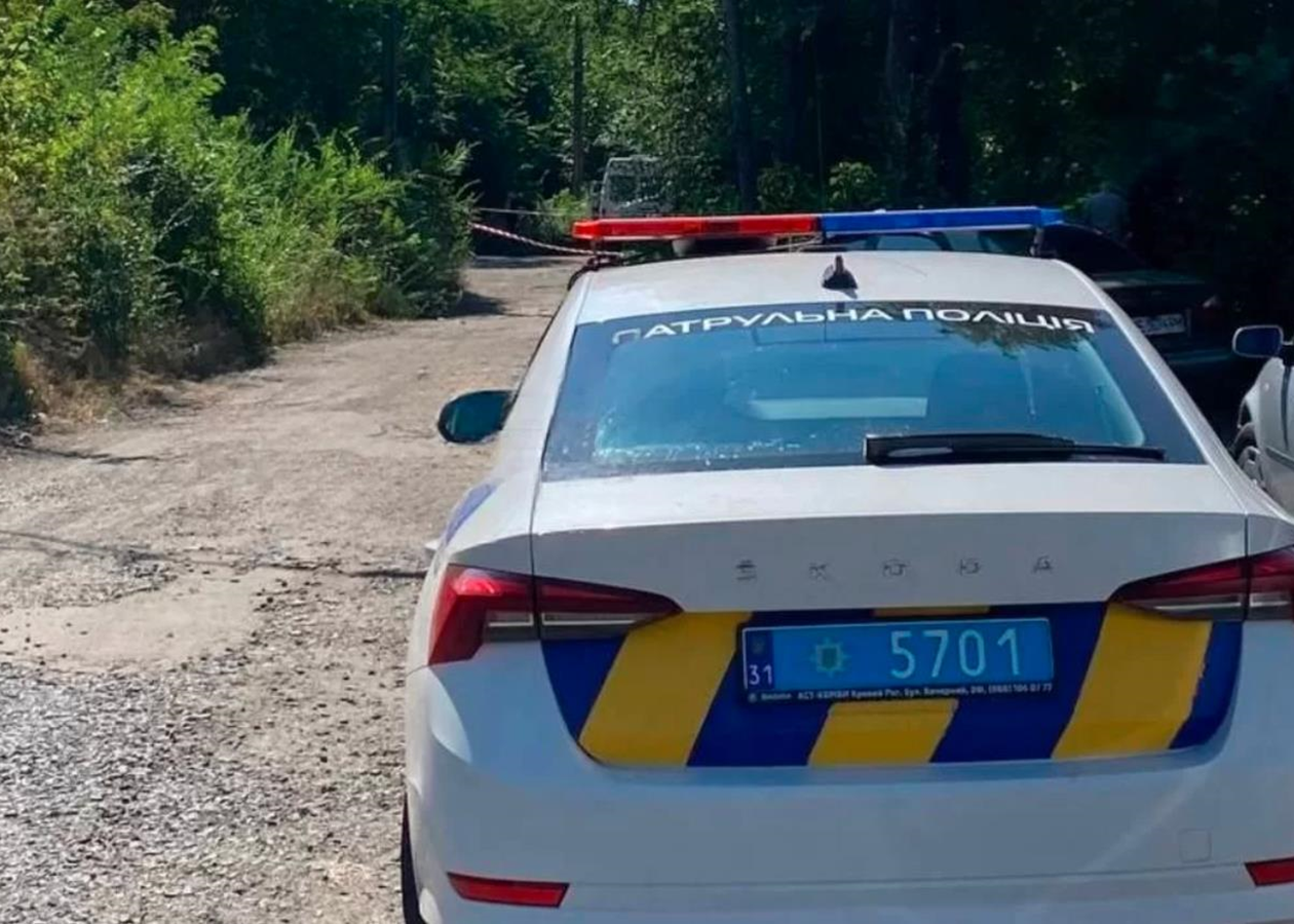 У Кривому Розі чоловік ударив викруткою поліцейського та працівника ТЦК