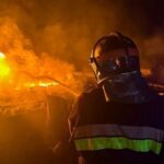 У Миколаєві пролунали вибухи, зайнялися пожежі