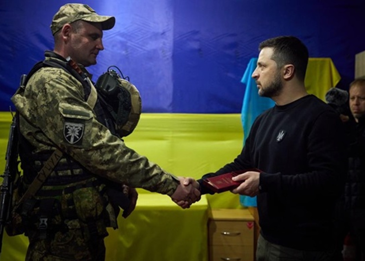 Виплати і додаткові дні відпустки: президент анонсував рішення для армійців