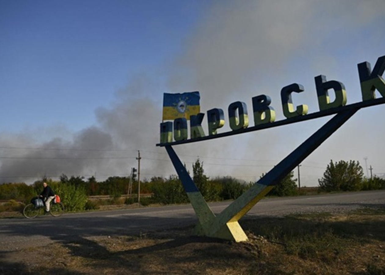 Генштаб заперечив оточення військ в Покровську