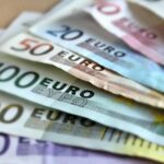 На валютному ринку України зростає попит на євро