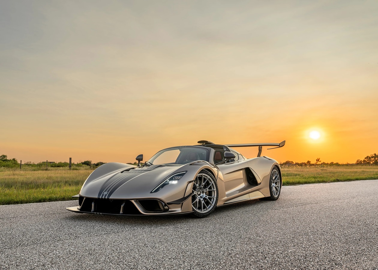 Американська Hennessey представила гіперкар Venom F5 Revolution LF